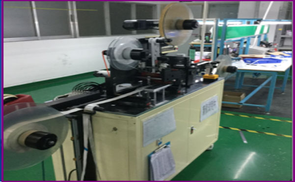 自動貼膠機(jī)